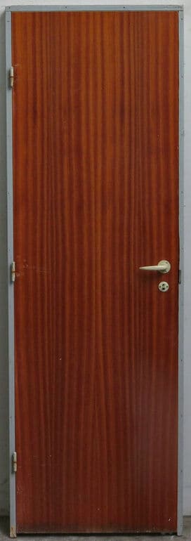 Fineret dør med karm - 1