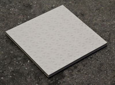 Råhvid skridsikker klinke (2) 15x15cm