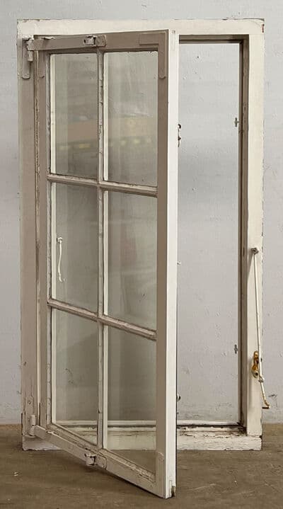 Sprossevindue med pudsebeslag