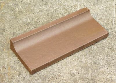 Hasle klinke, mørkebrun m hulkehlliste