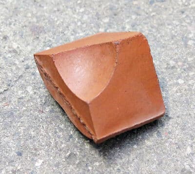 Hulkehlliste, rød klinkestump