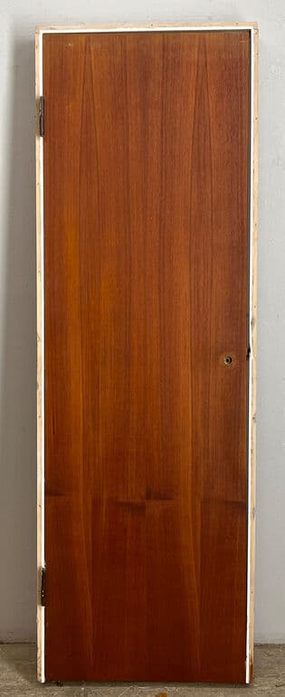 Fineret dør med karm - 1