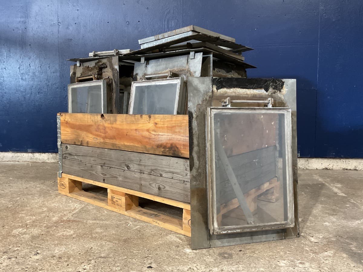 Tagvindue/Ovenlys i metal - 1