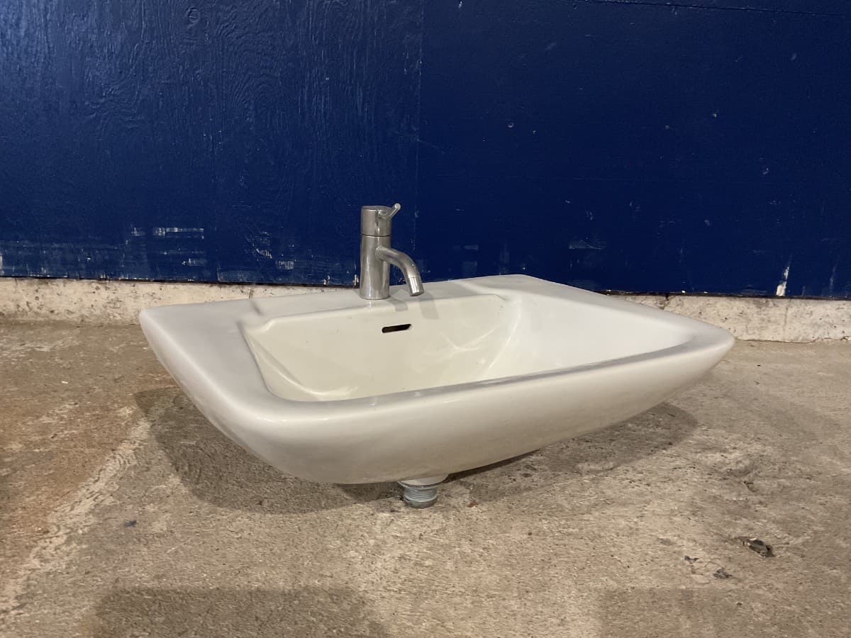 Gustavsberg vask med armatur  - 1