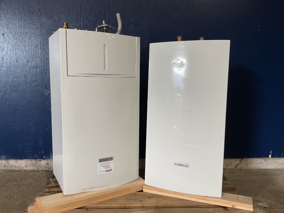 Bosch Gasfyr + Bosch Vandbeholder 60 Liter - 1