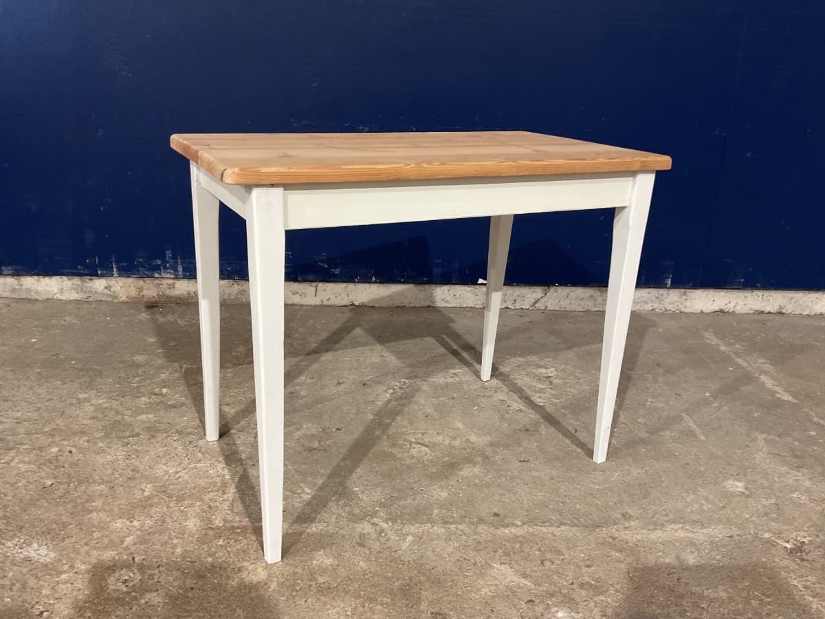 Snedkerlavet Bord - 1