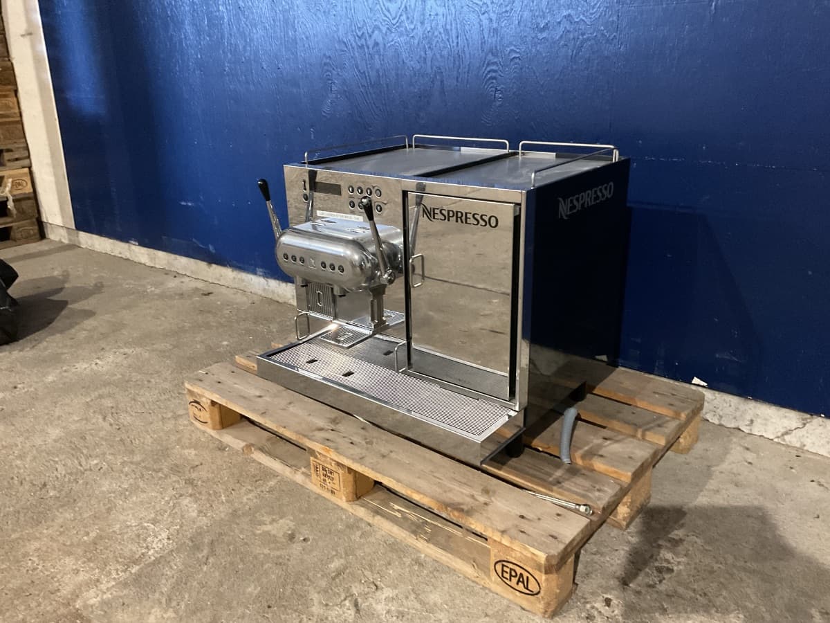 Brugt nespresso kaffe maskine - 1