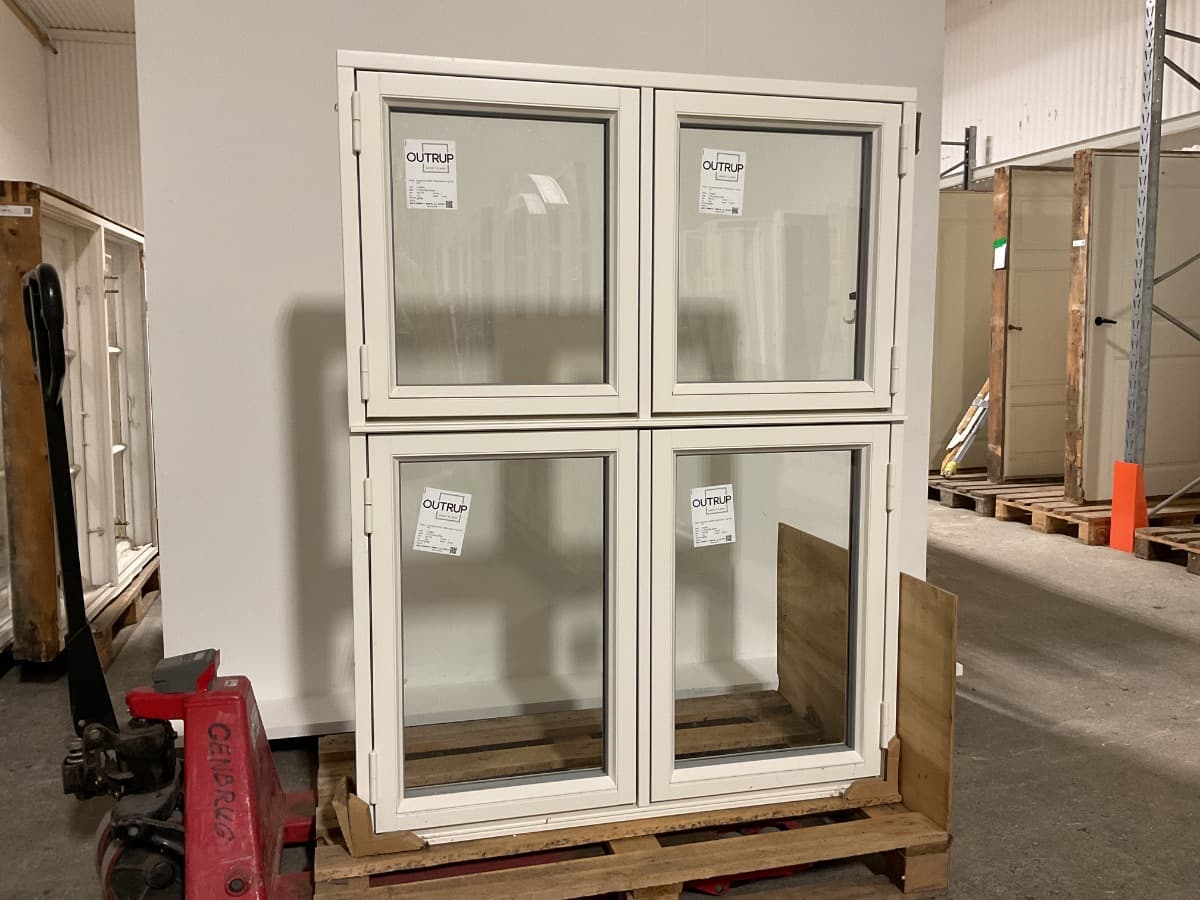 Outrup Dannebrogsvindue m. Redning - 1