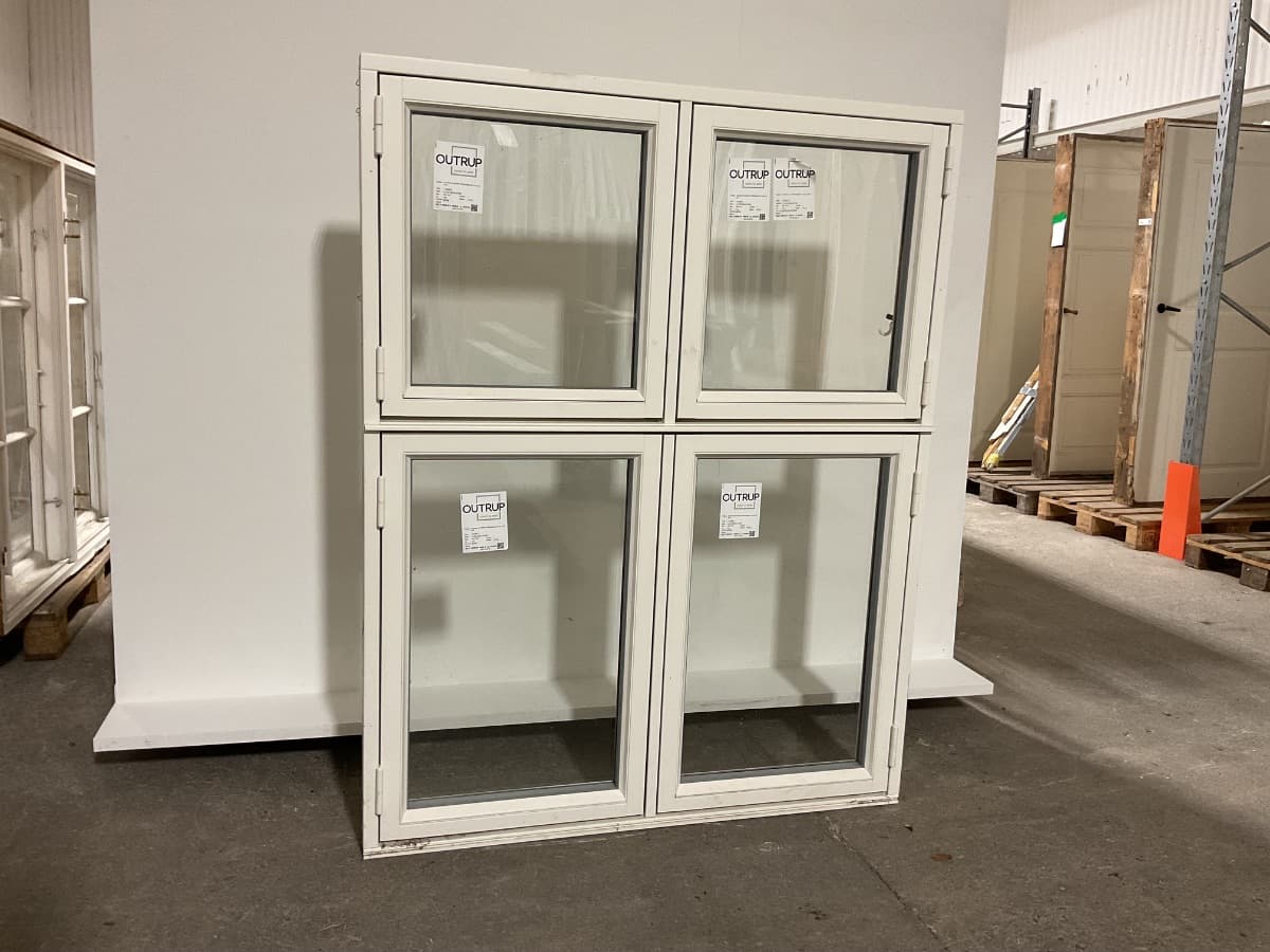 Outrup Dannebrogsvindue m. Redning - 1