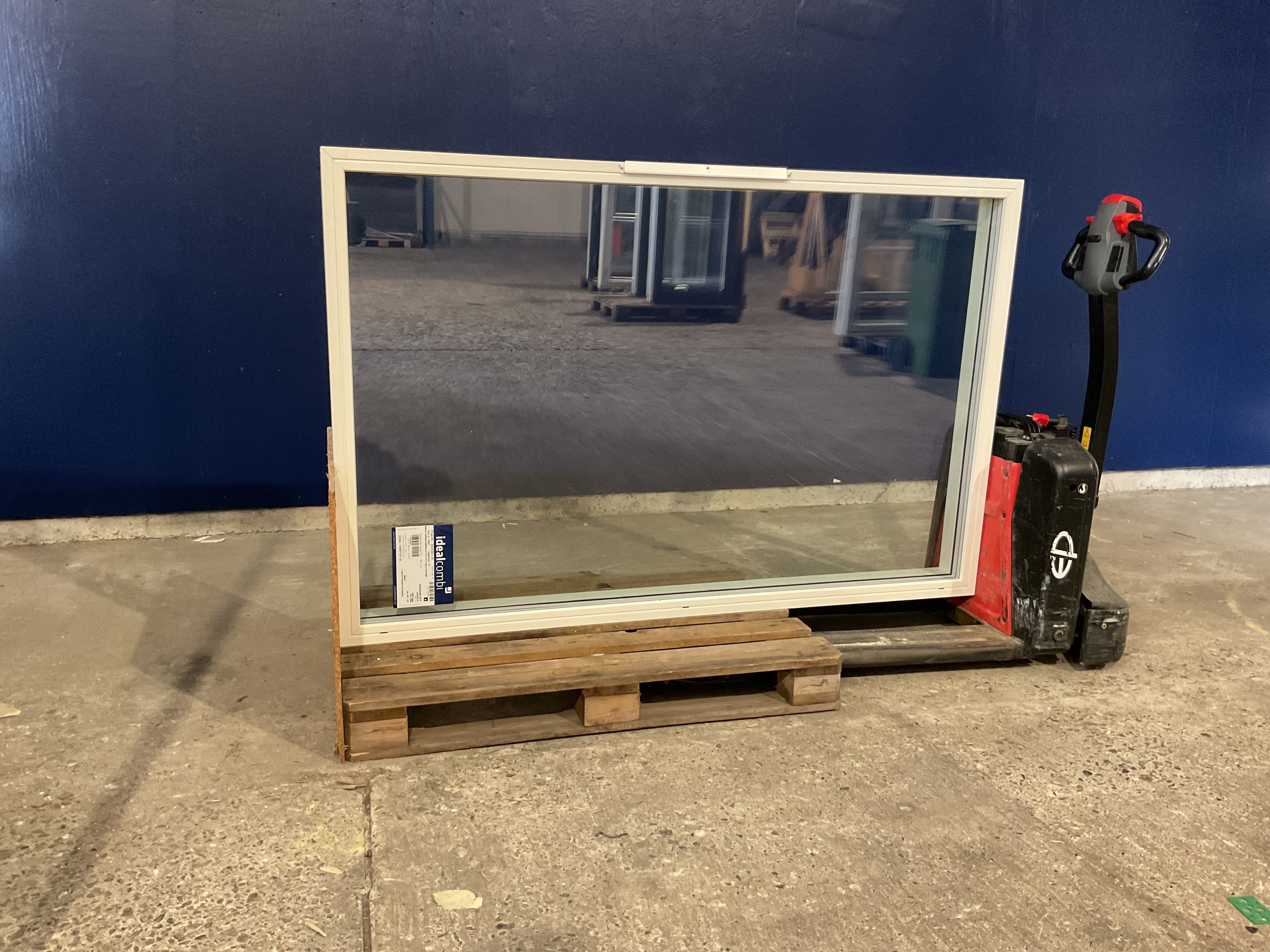 Idealcombi vinduesparti  - 1