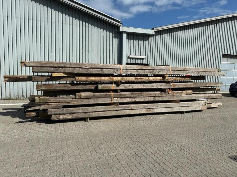 Gammelt tømmer 15cm x15cm - pr. lbm. - 1