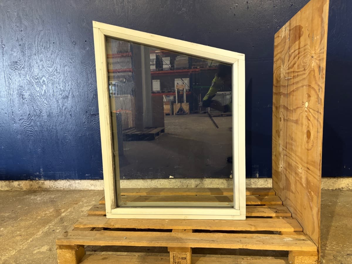 Hvidt gavl vindue - 1