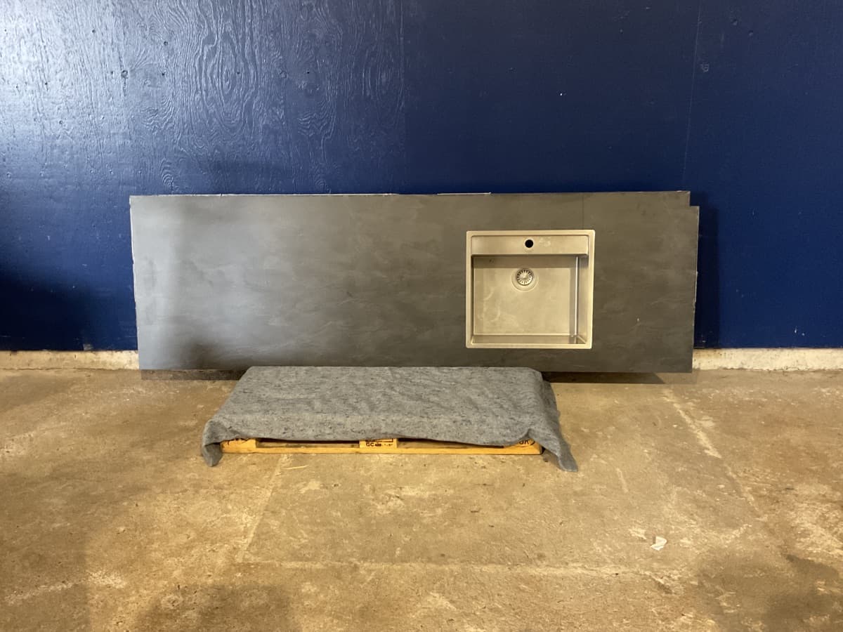 Bordplade m. håndvask - 1