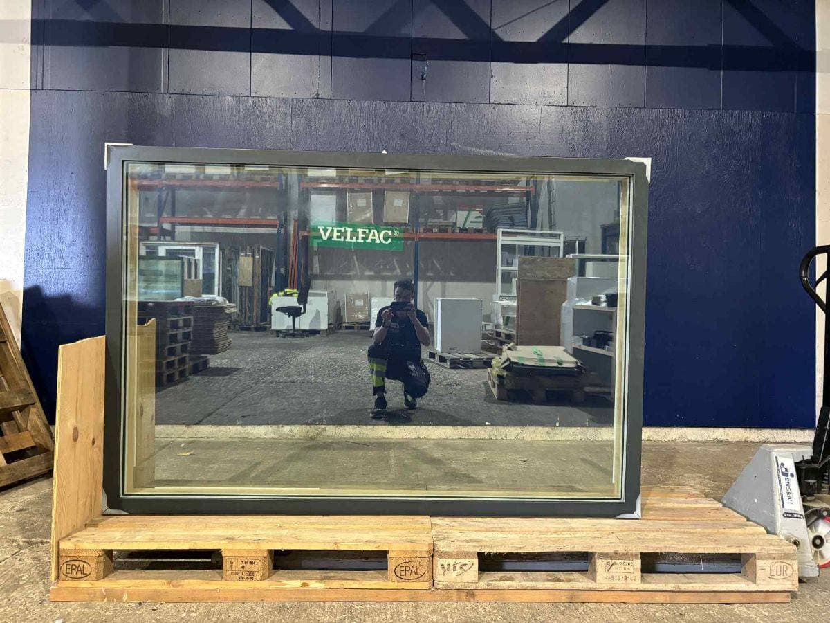 Nyt Velfac fastkarmsvindue i antracit grå - 1