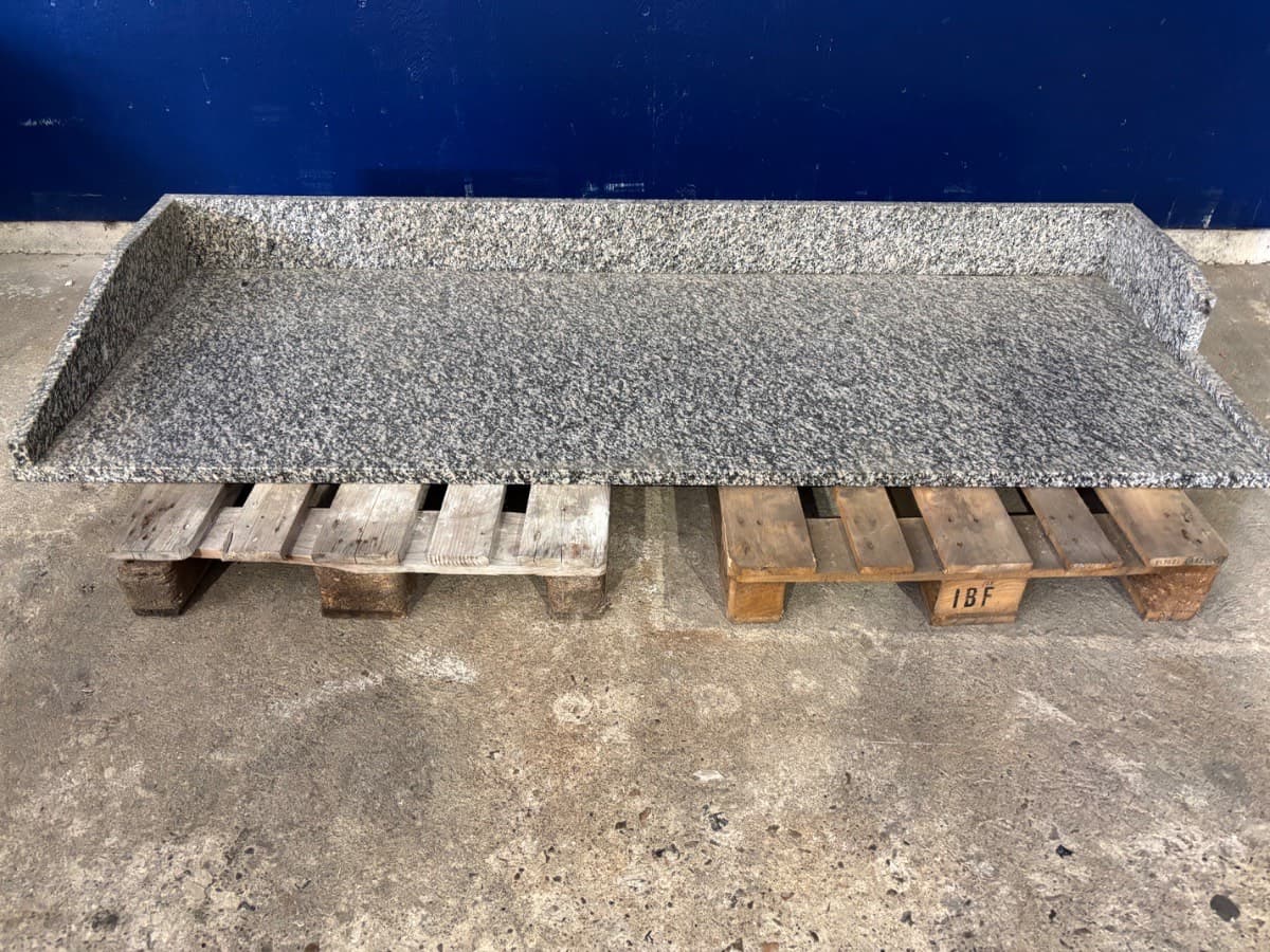 Pizza bordplade i massiv granit - 1