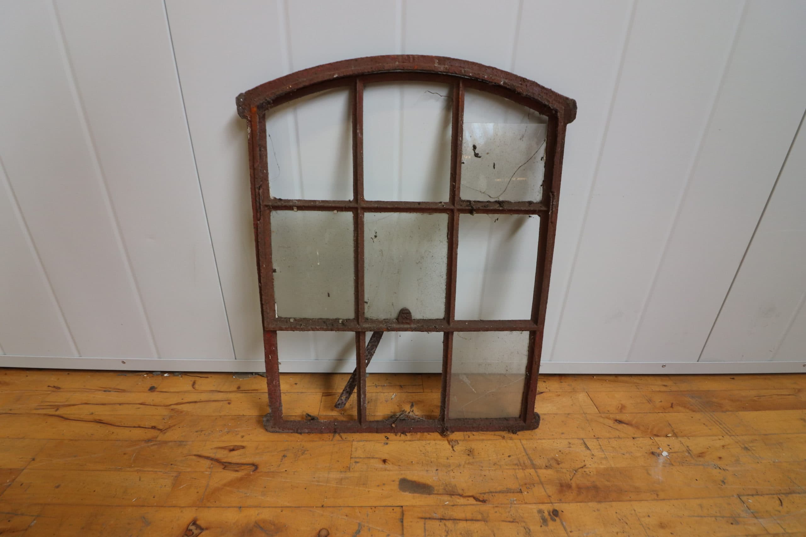 1stk Jernvindue stald 56x72cm - 1