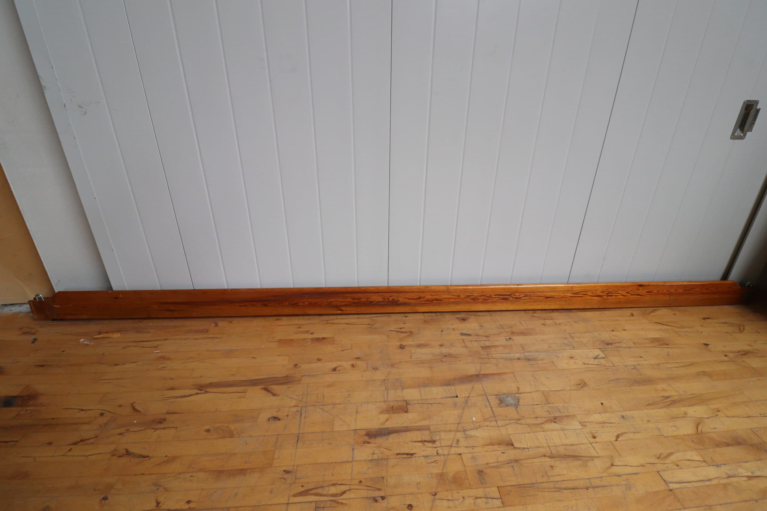 1stk Balancebom 433cm massiv lakeret træ. - 1