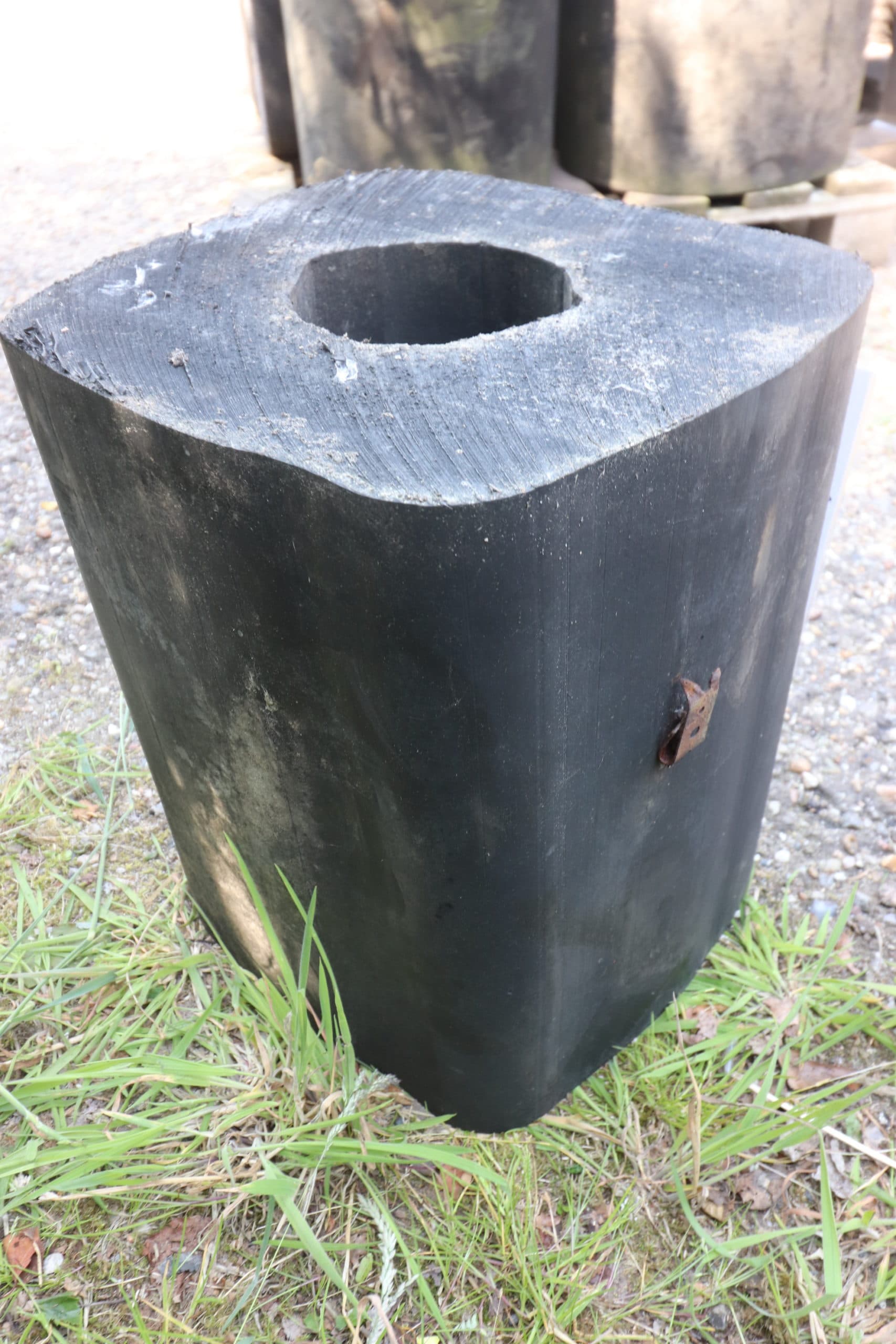 Gummiklods 30x30x42cm. - 1