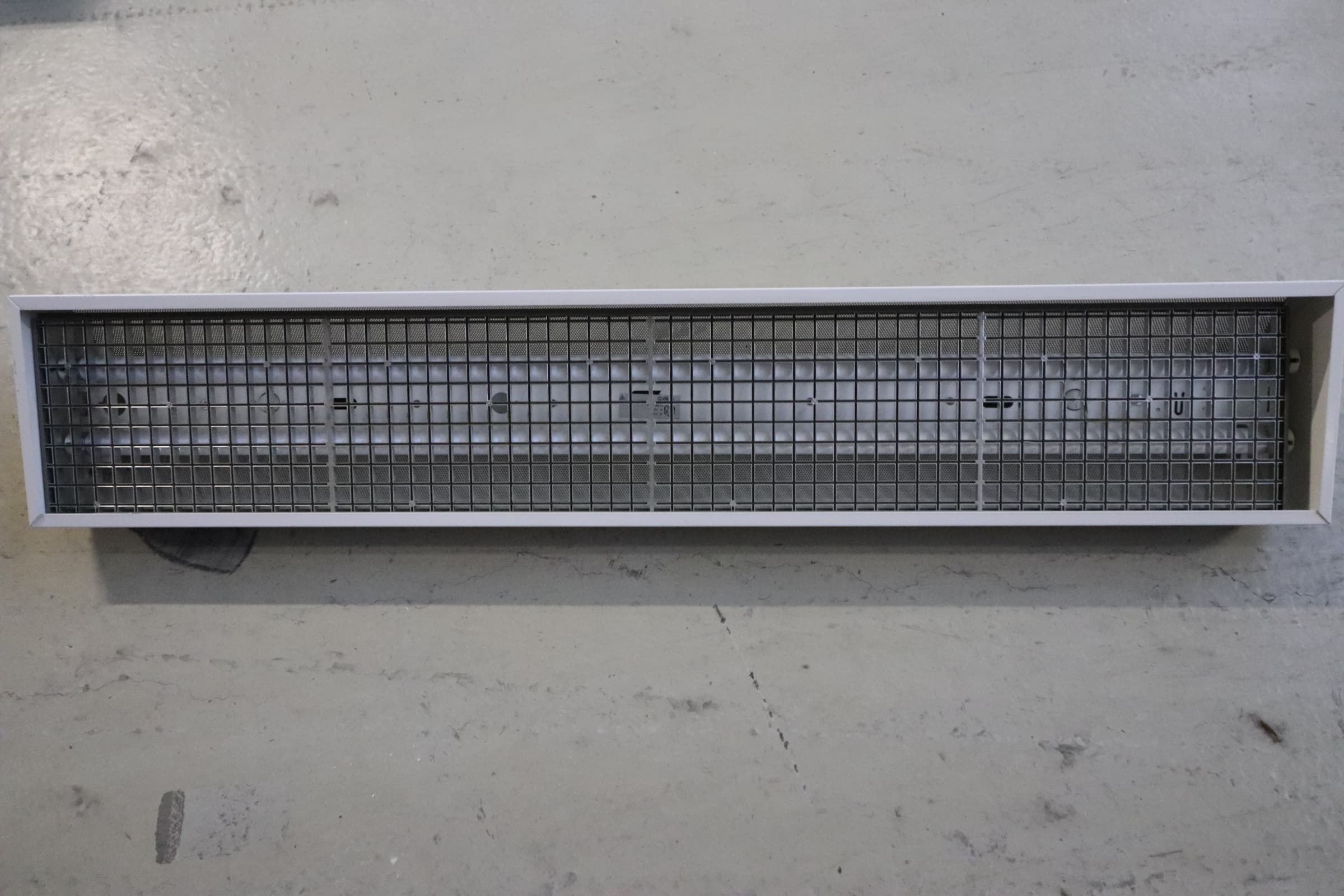 Loft Armatur Pris kr. 300,-/stk - 1