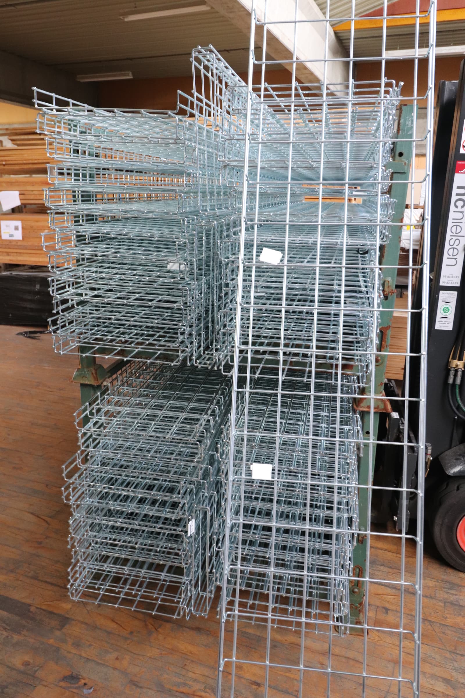 Kabelbakke. Elektrogalvaniseret gitterbakke. pris pr/stk.