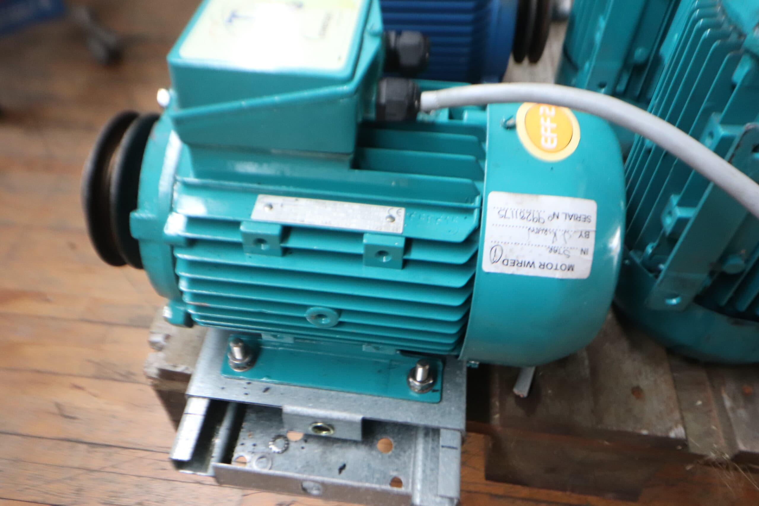 El motor Invensys Brook Crompton 2,2kw. pris pr stk.