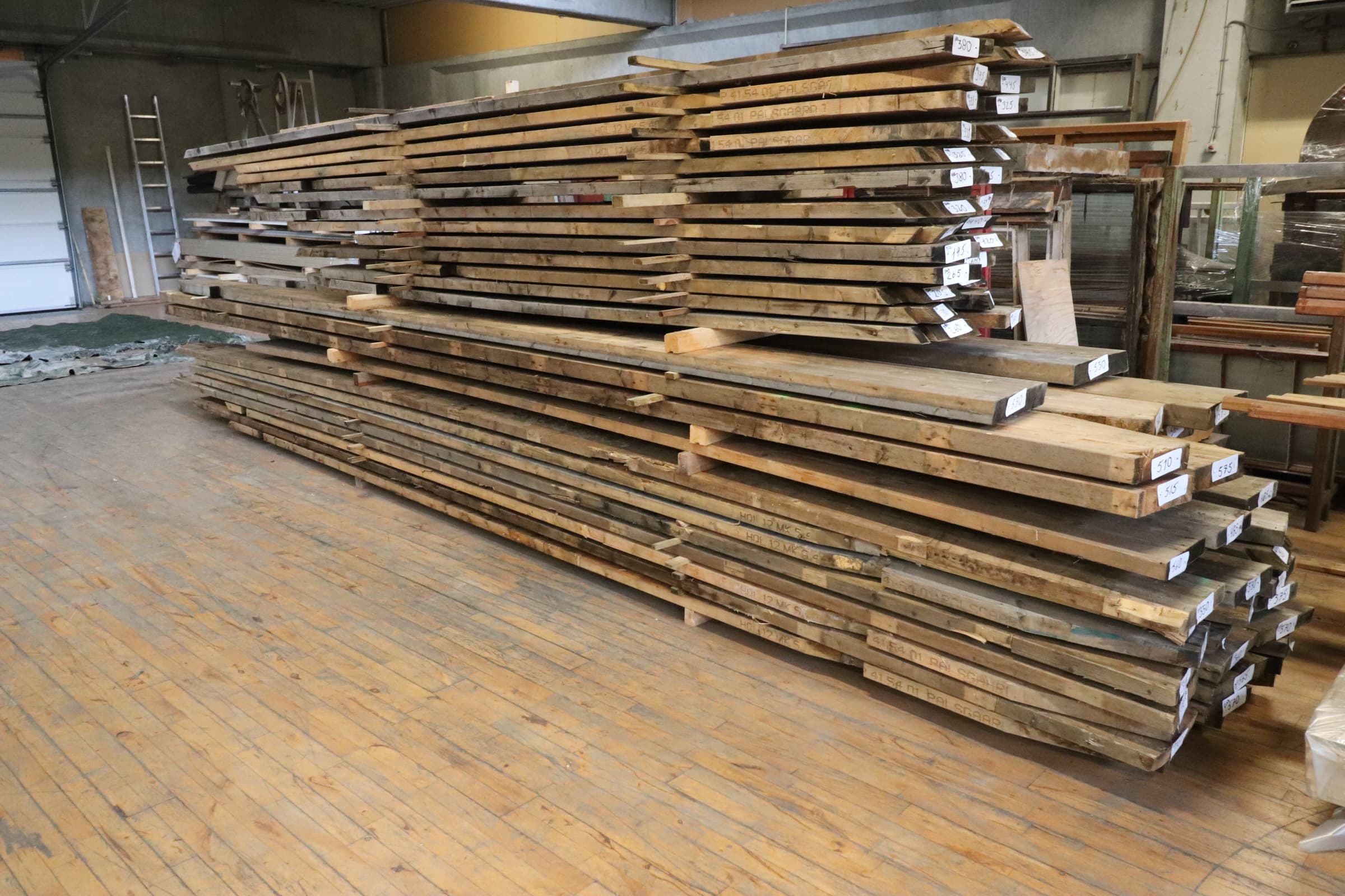 Limtræs bjælke-spær træ 45x300mm. op til 6,6m længde. Pris pr/længde. - 1