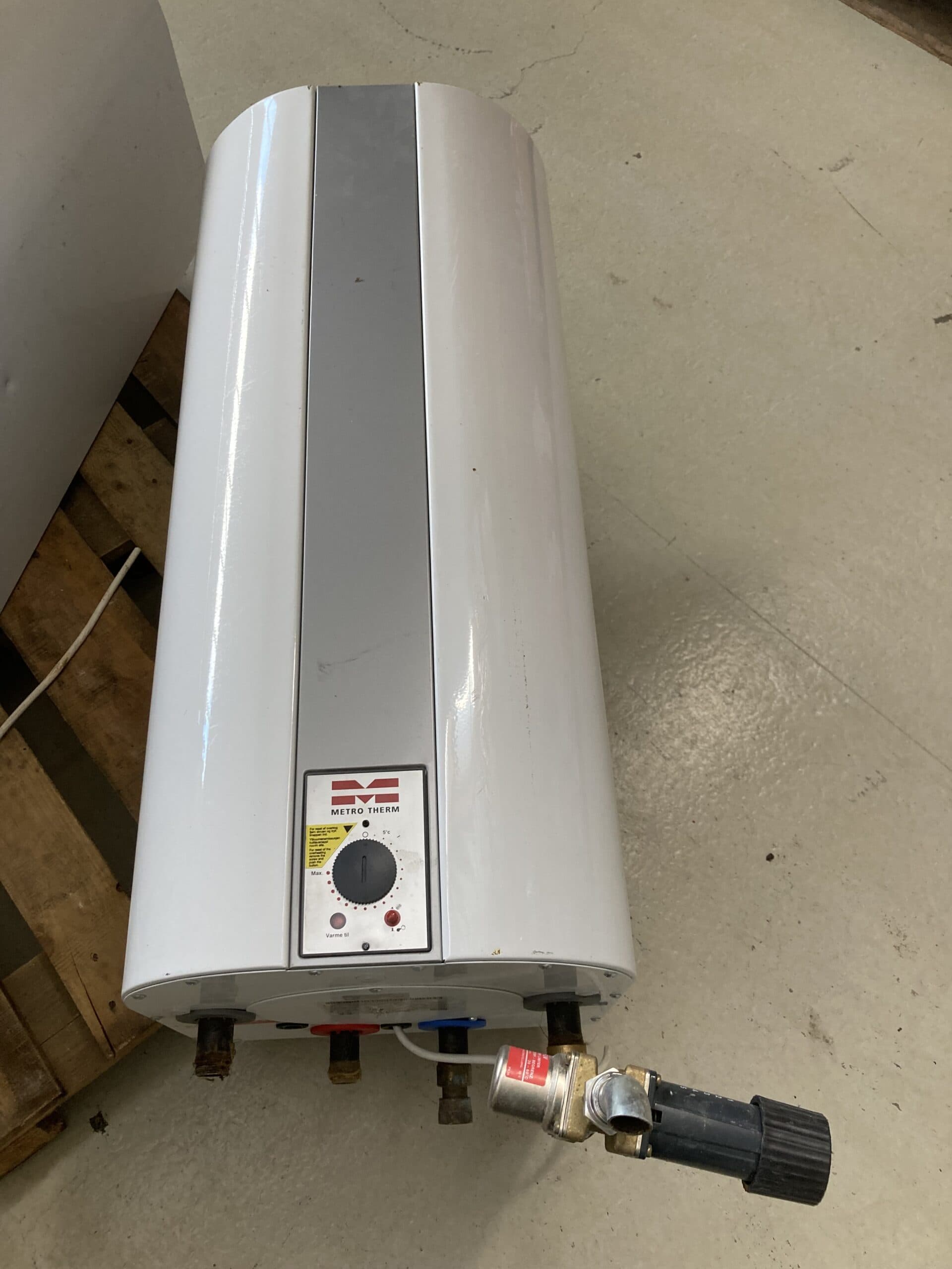 Metro combivandvarmer 51L