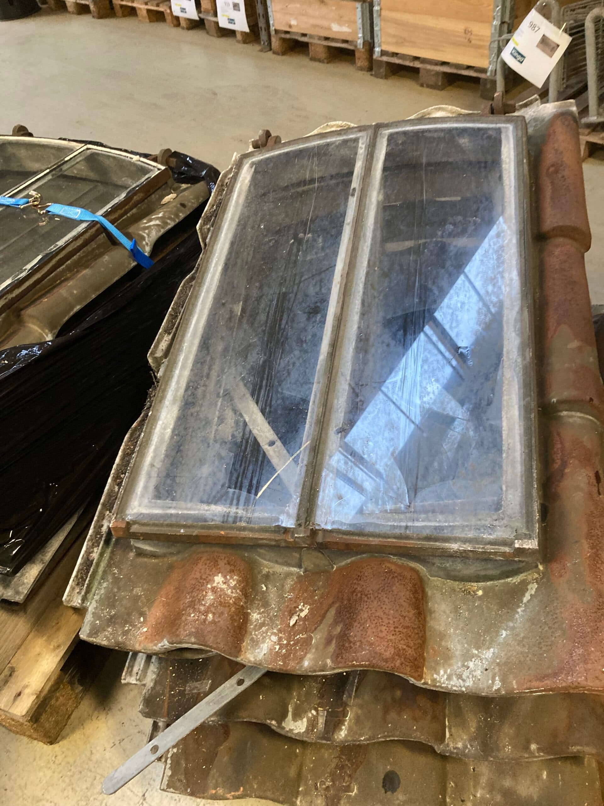 Tagrumsvindue 9-stens i støbejern - 1