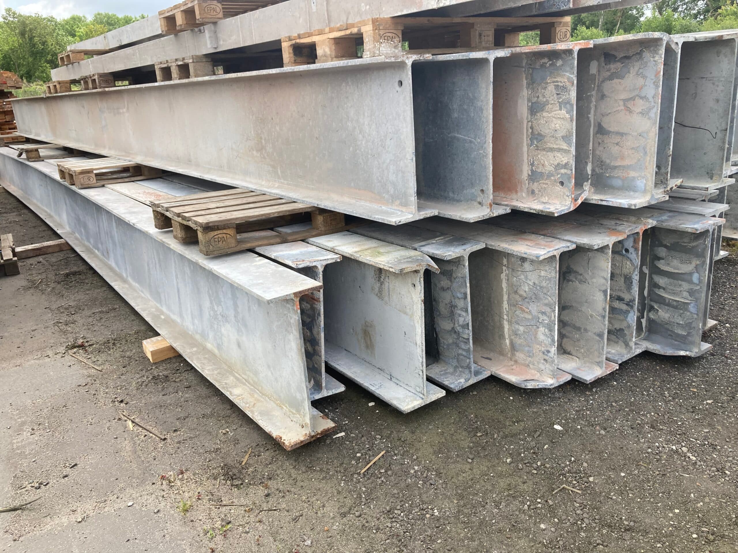 IPE-Bjælke 12m. Galvaniseret stål. Frasorteret - 1