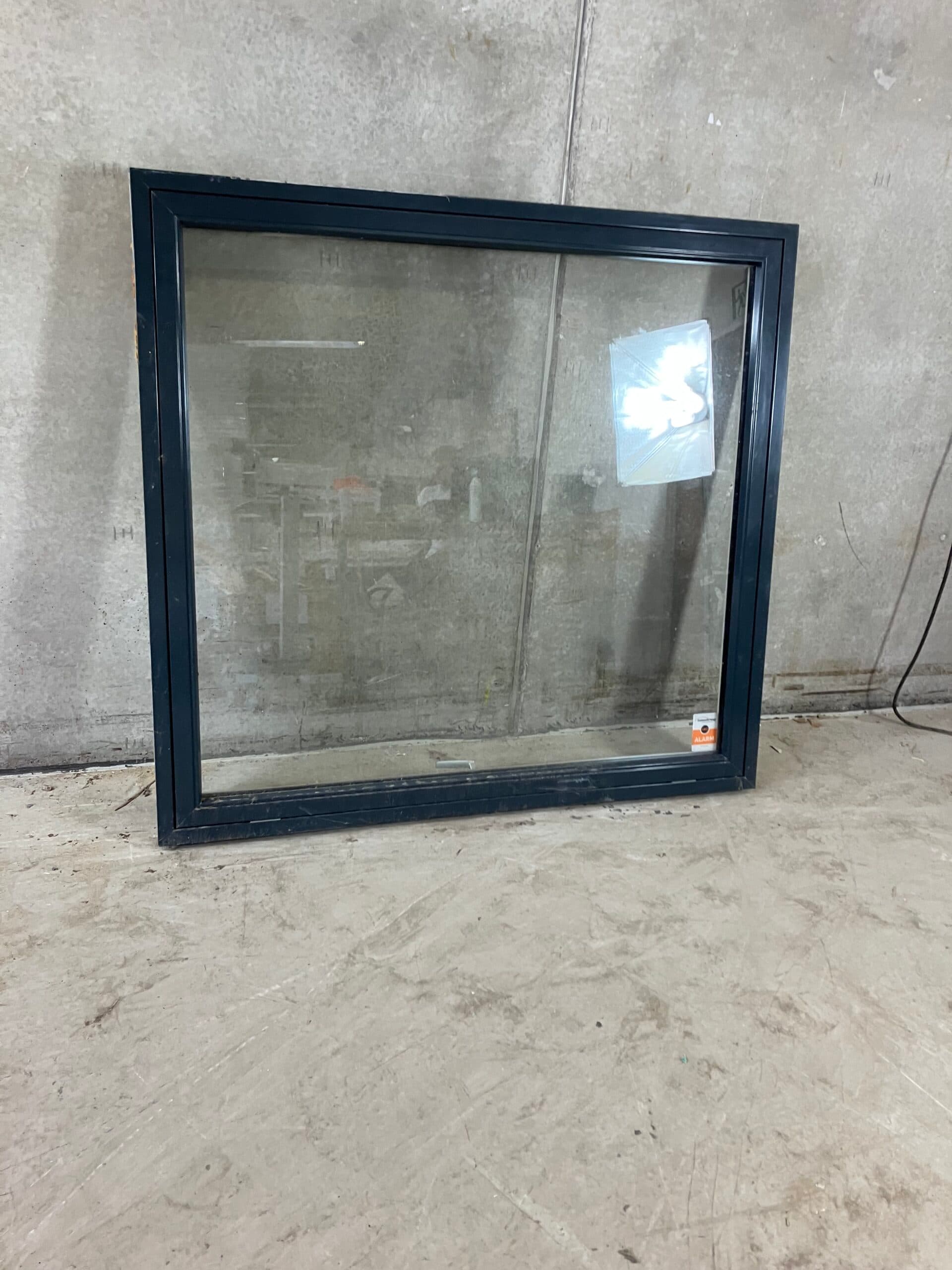 Topstyret vindue 146×136,5 cm. - 1