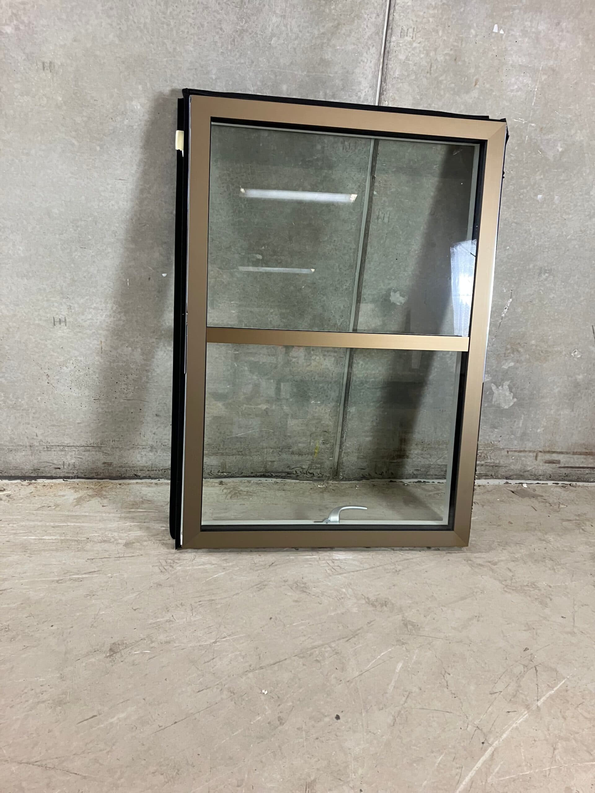 Topstyret vindue 92,6×132,6 cm. - 1