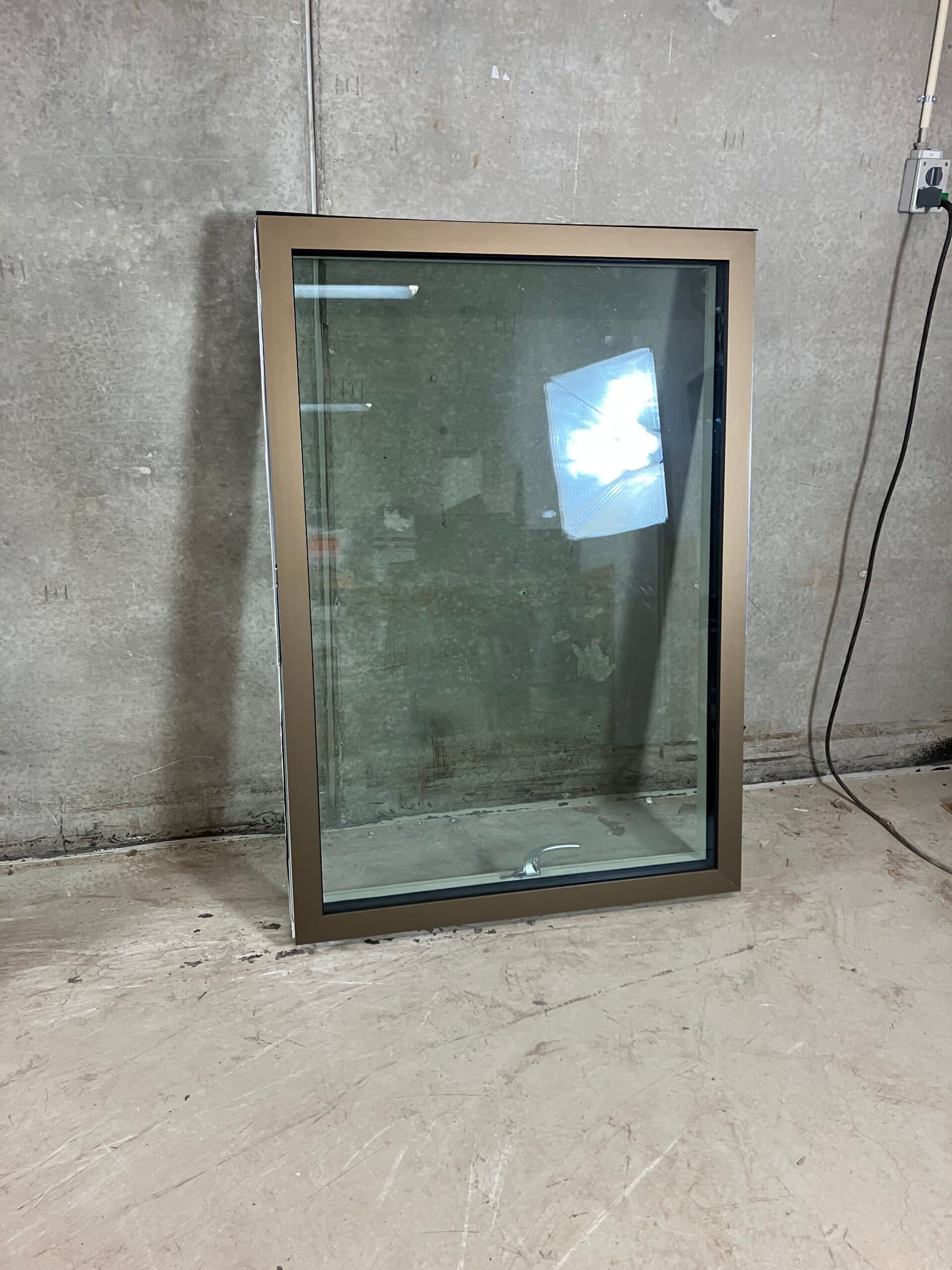 Topstyret vindue 92×132 cm. - 1