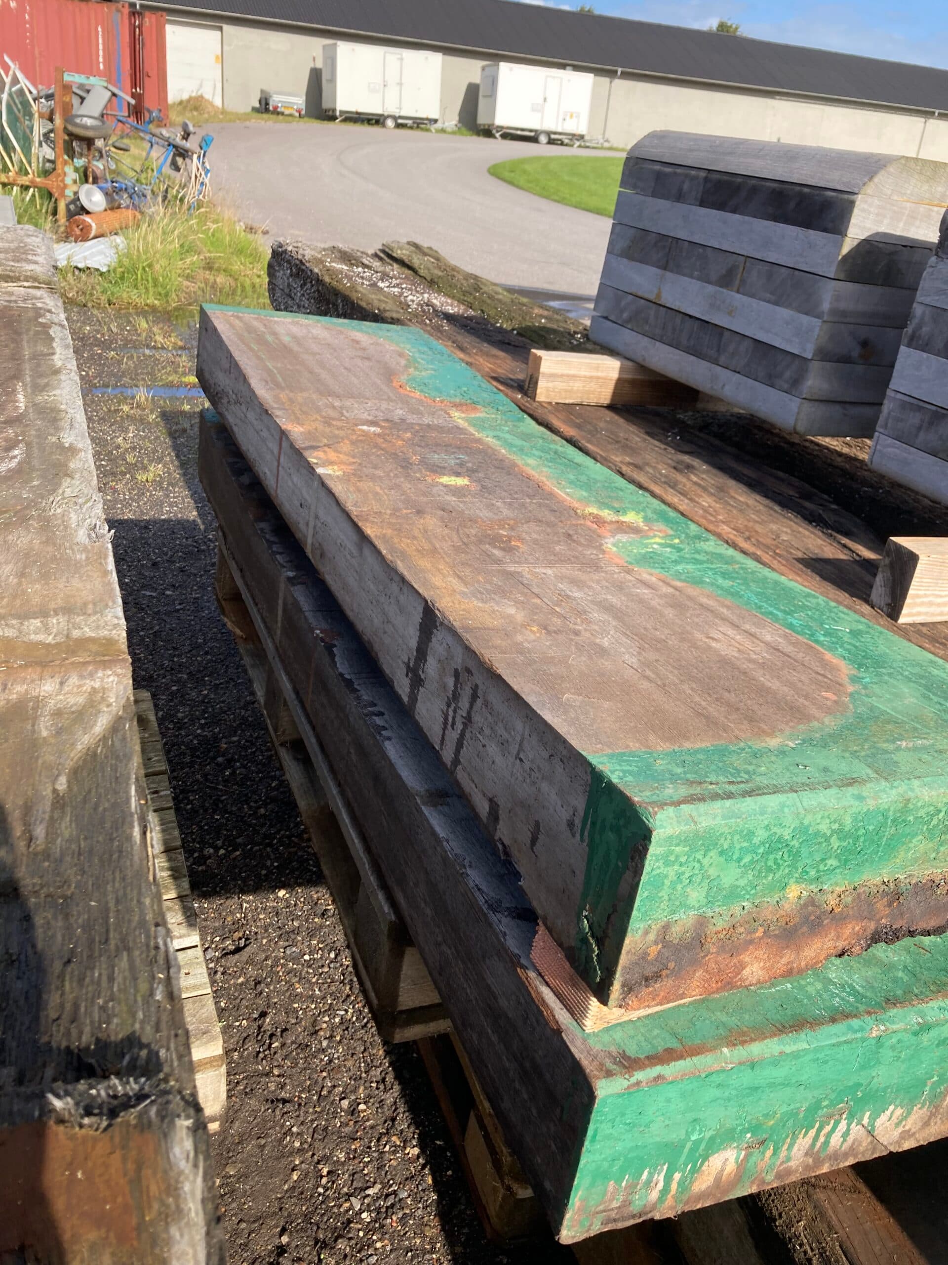 Hårdtræs tømmer  1550x395x135mm. - 1