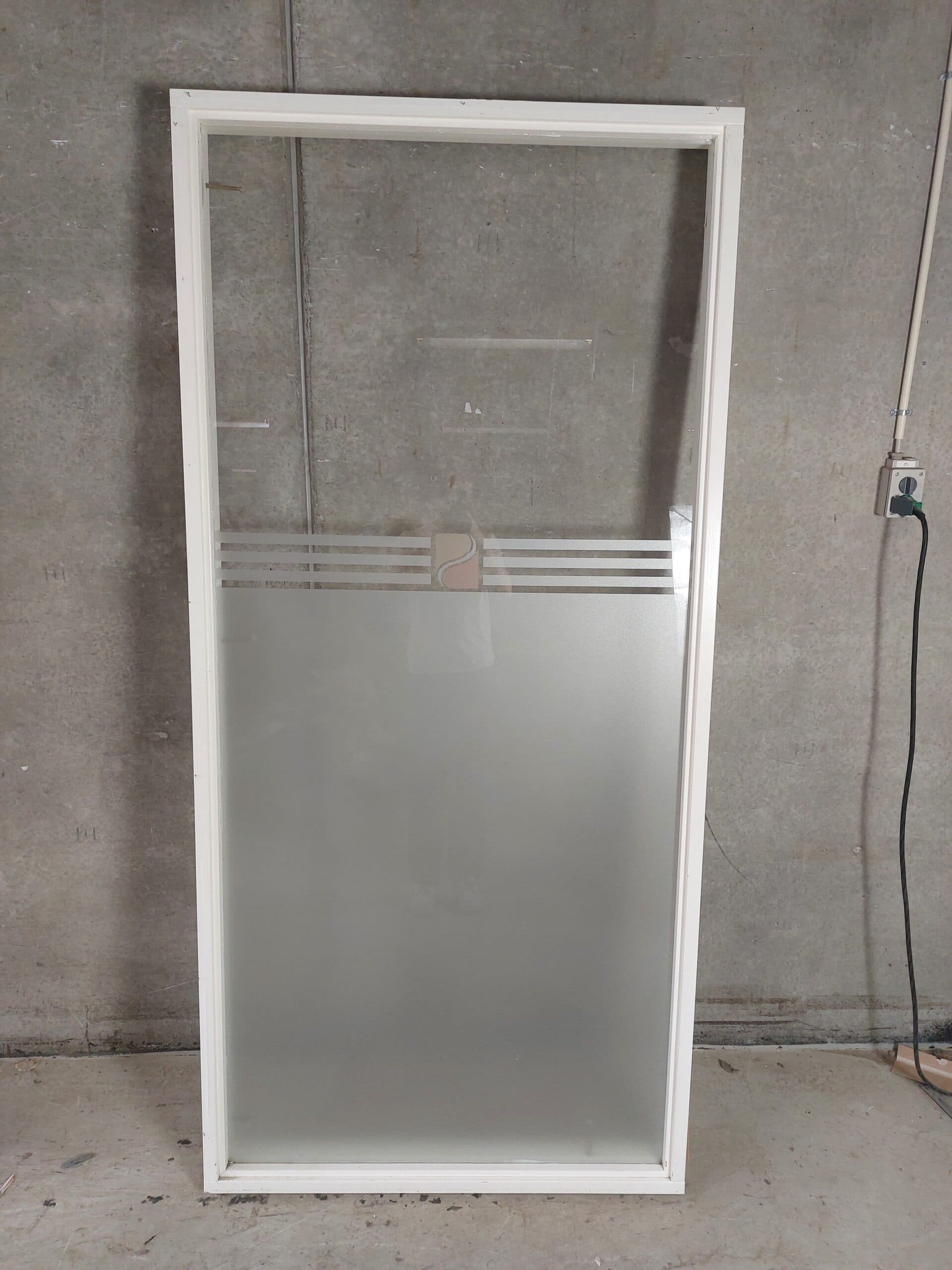 Indvendig fastkarms vindue 98,5x209cm – logo - 1