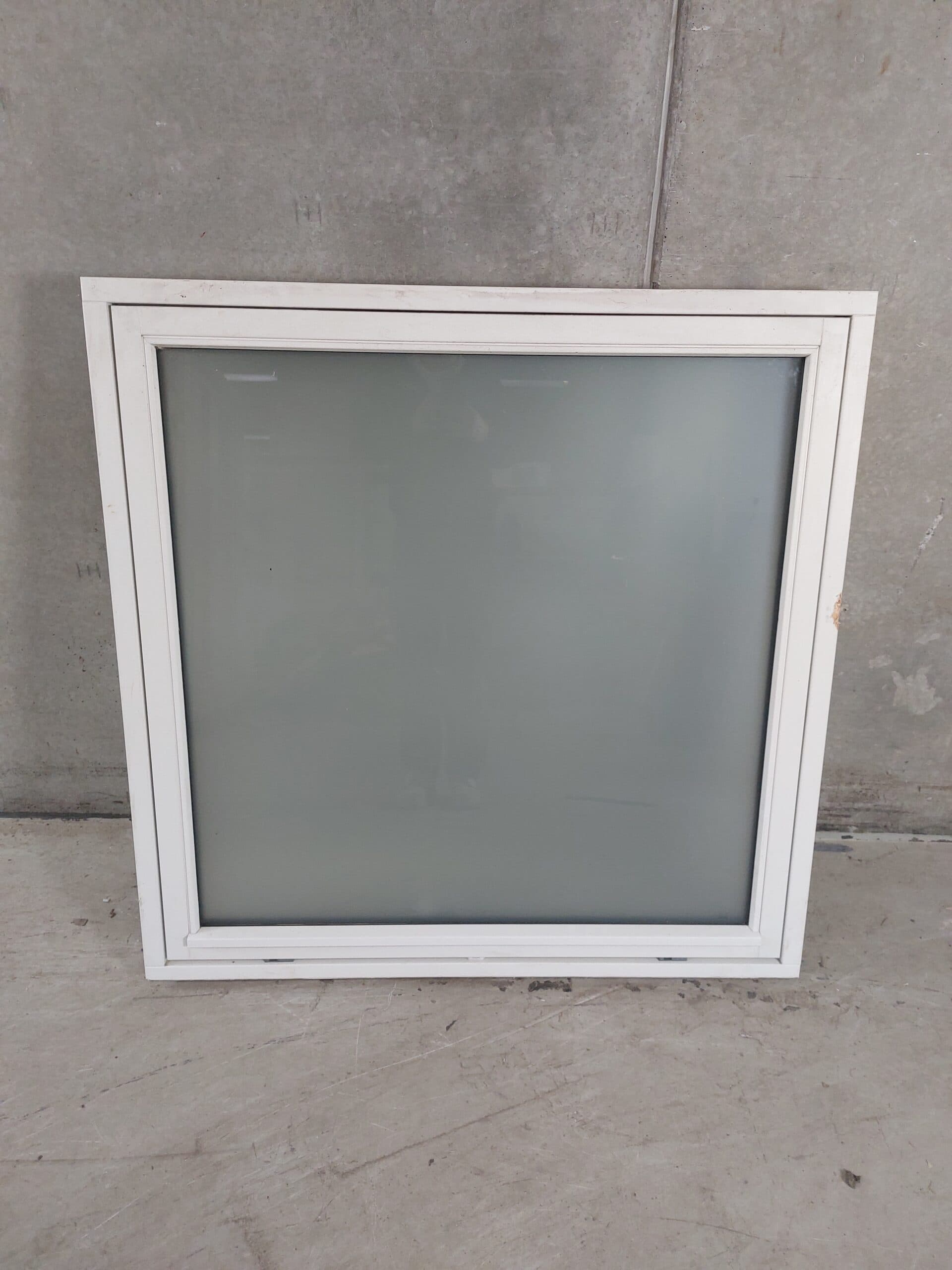 Topstyret vindue 115x115cm – mat - 1