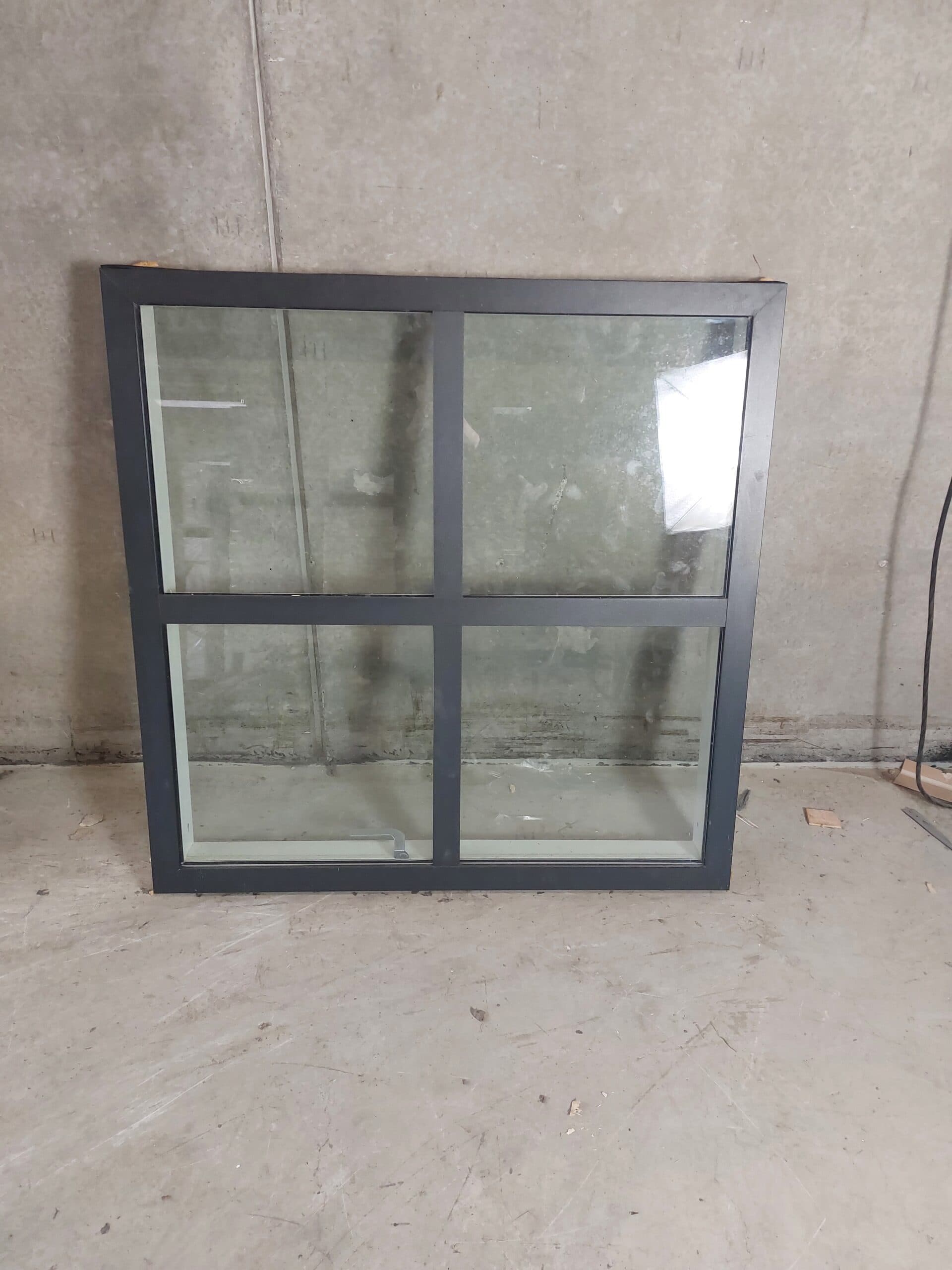 Vende-vindue 117x117cm - 1