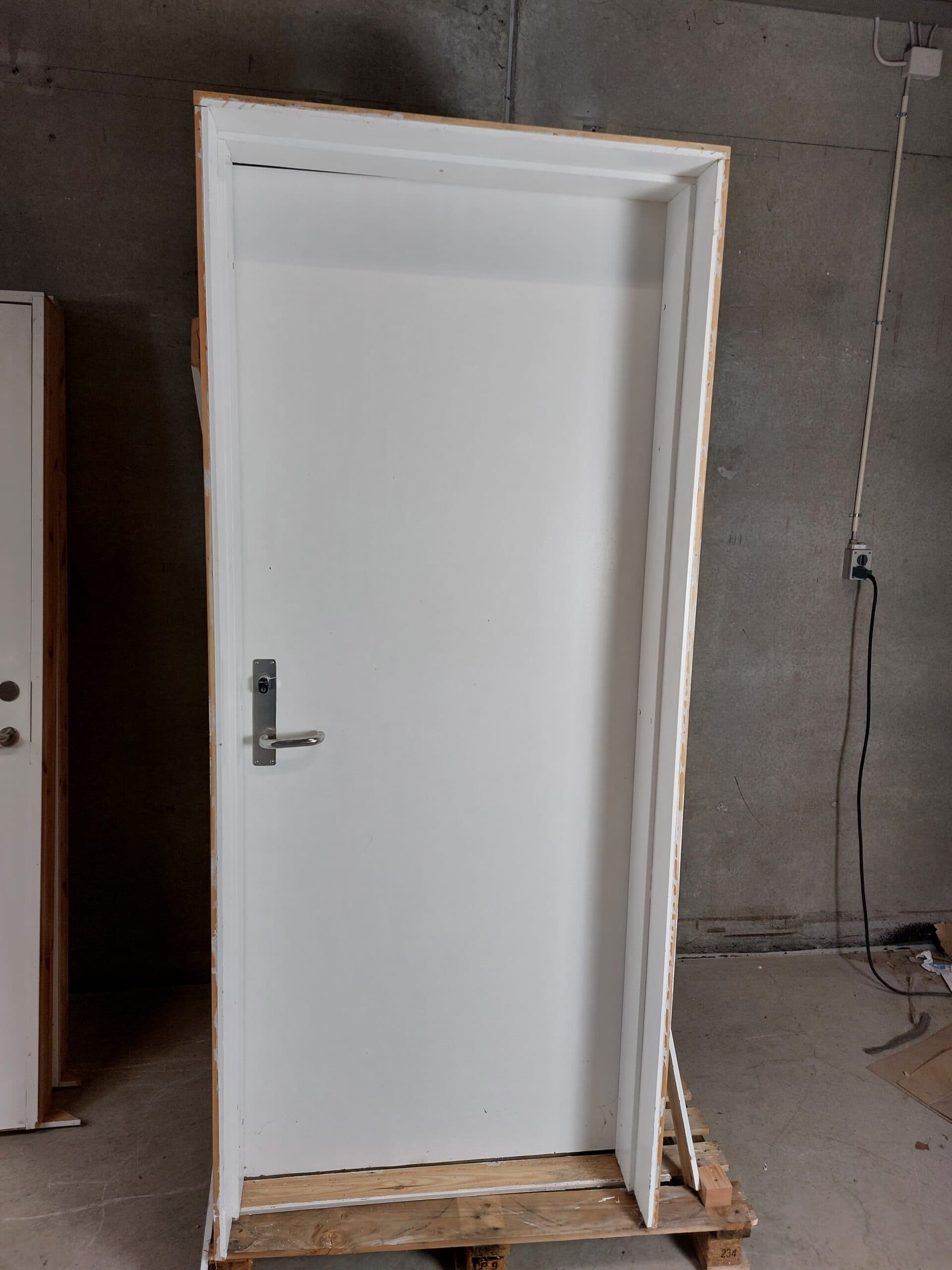 Branddør BD-30 klassificeret 89x208cm Hvidmalet. - 1