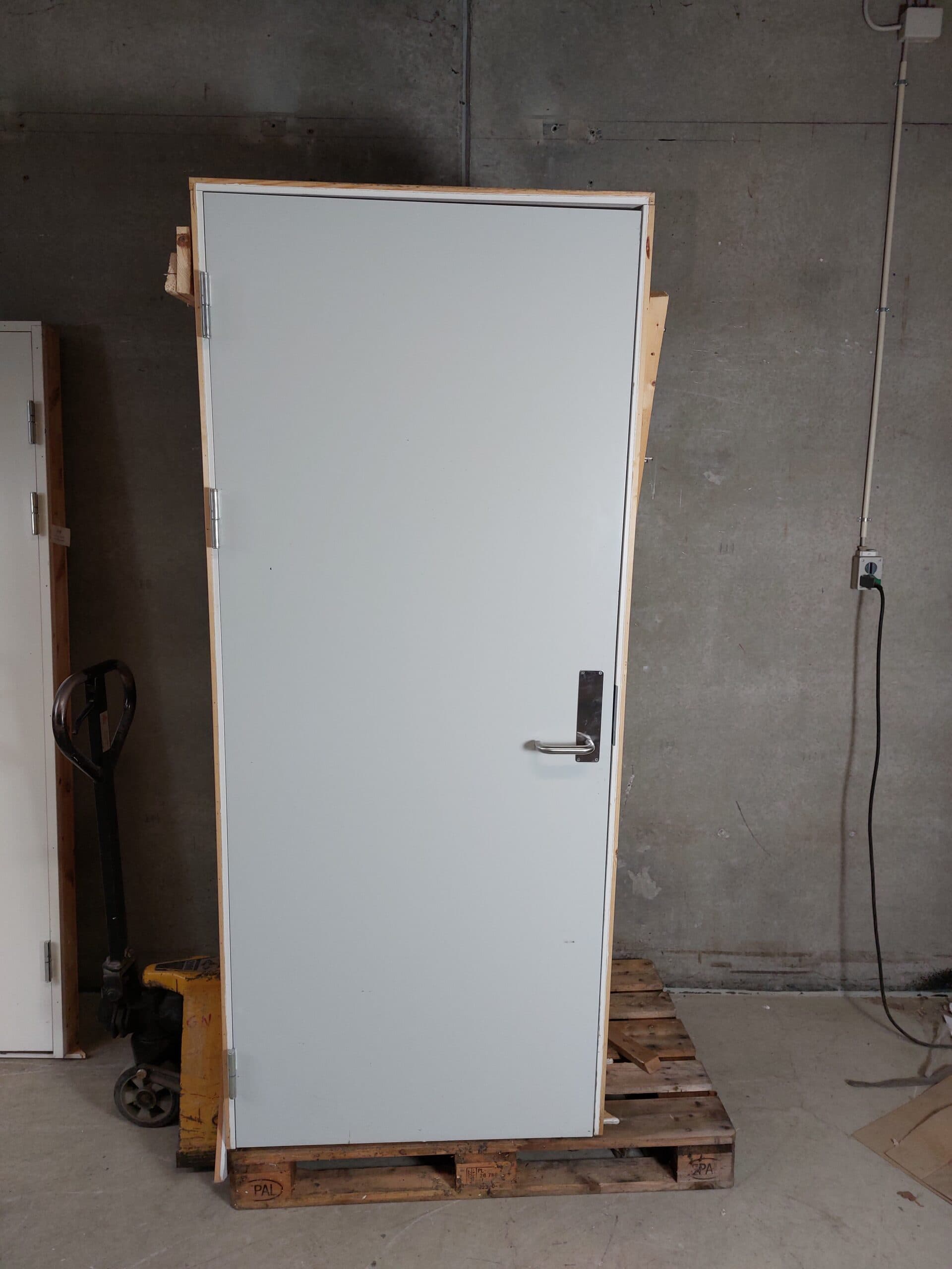 Branddør BD-30 klassificeret 88x208cm - 1