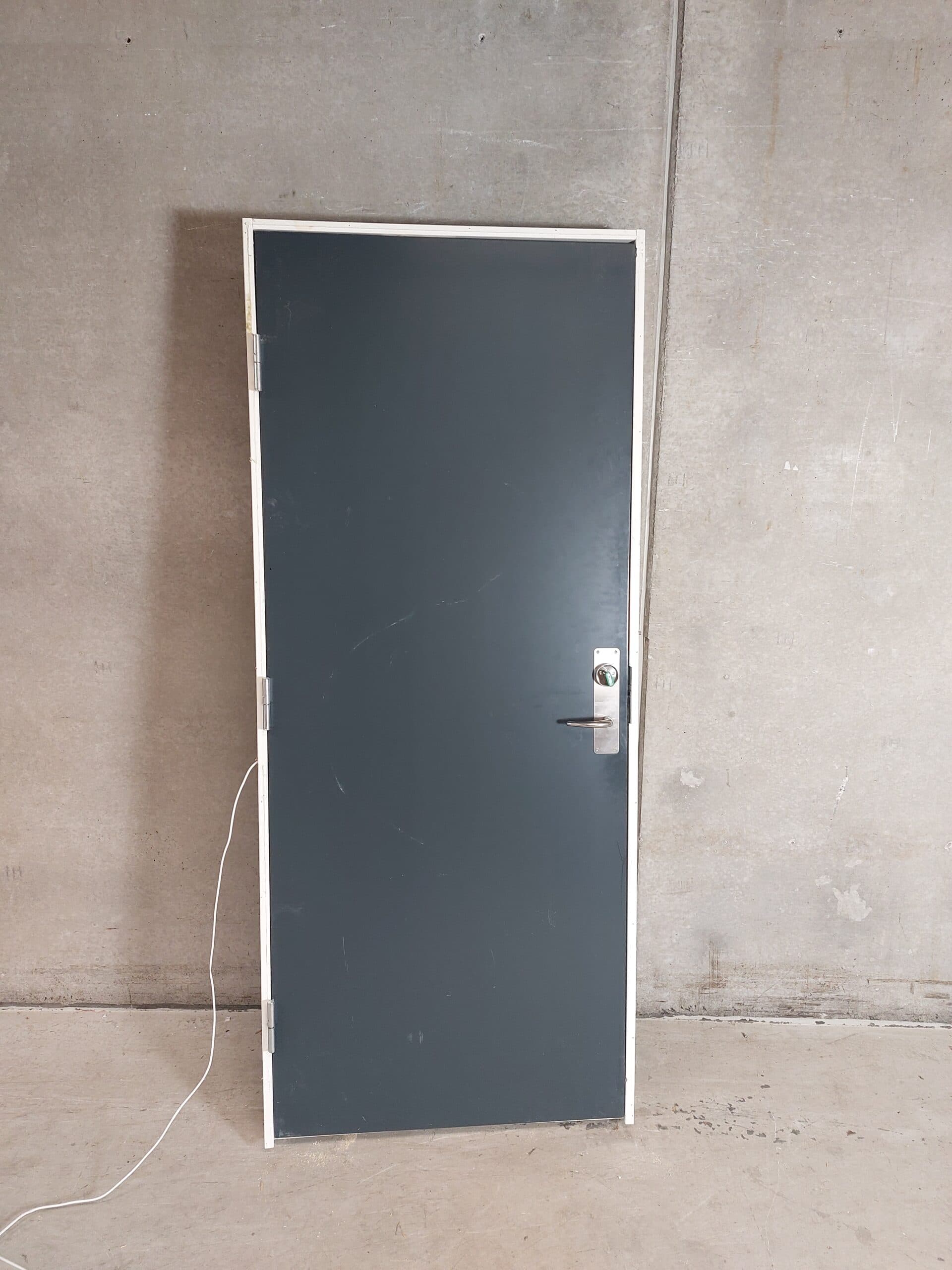 Indvendig dør m. magnetlås 88x208cm - 1