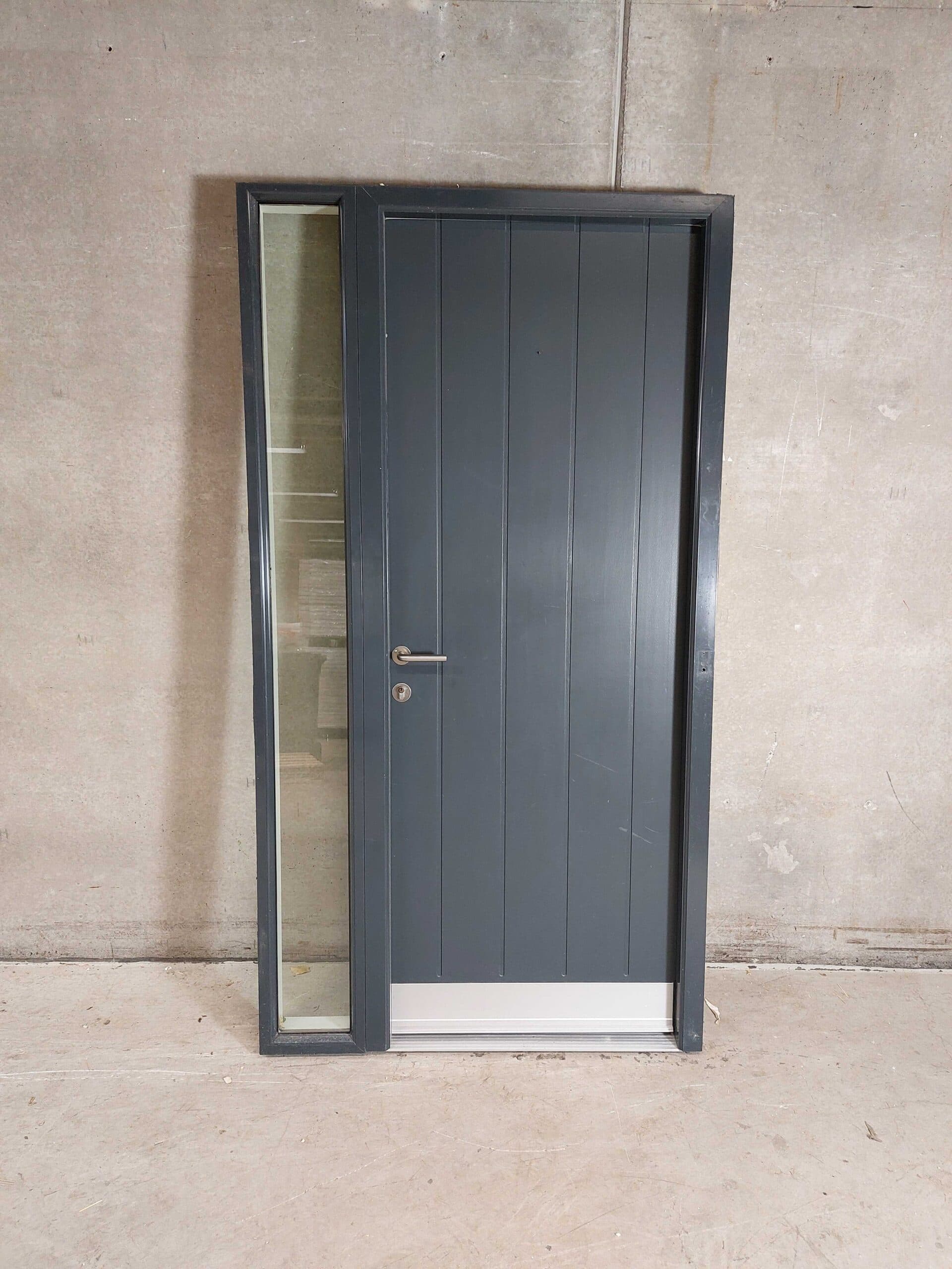 Pladedør m. sideparti 117,5x220cm - 1