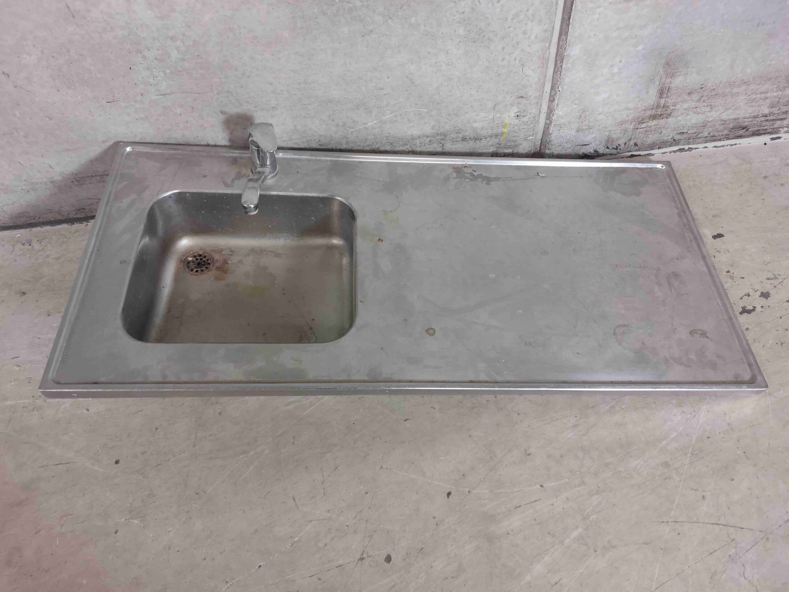 Rustfri stål bordplade m. vask og blandingsbatteri 120x55cm