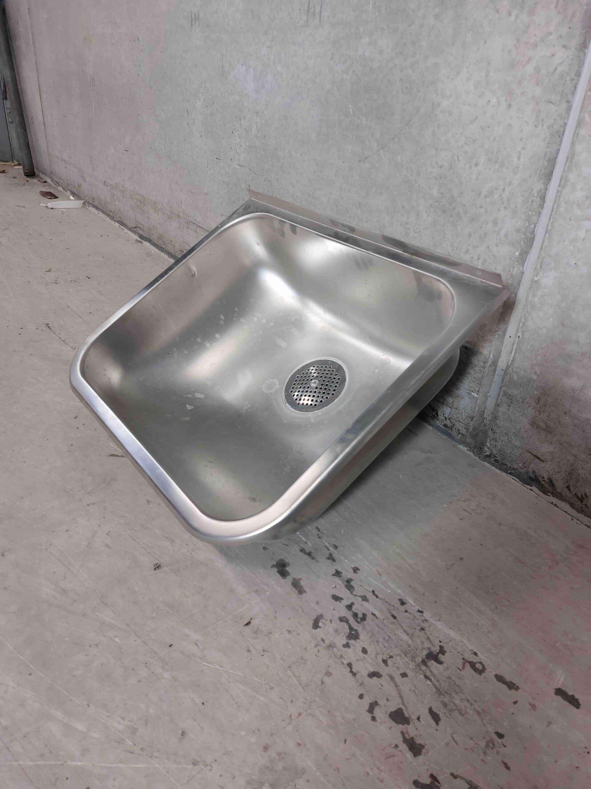 Vægmonteret håndvask i rustfrit stål 56x45cm - 1