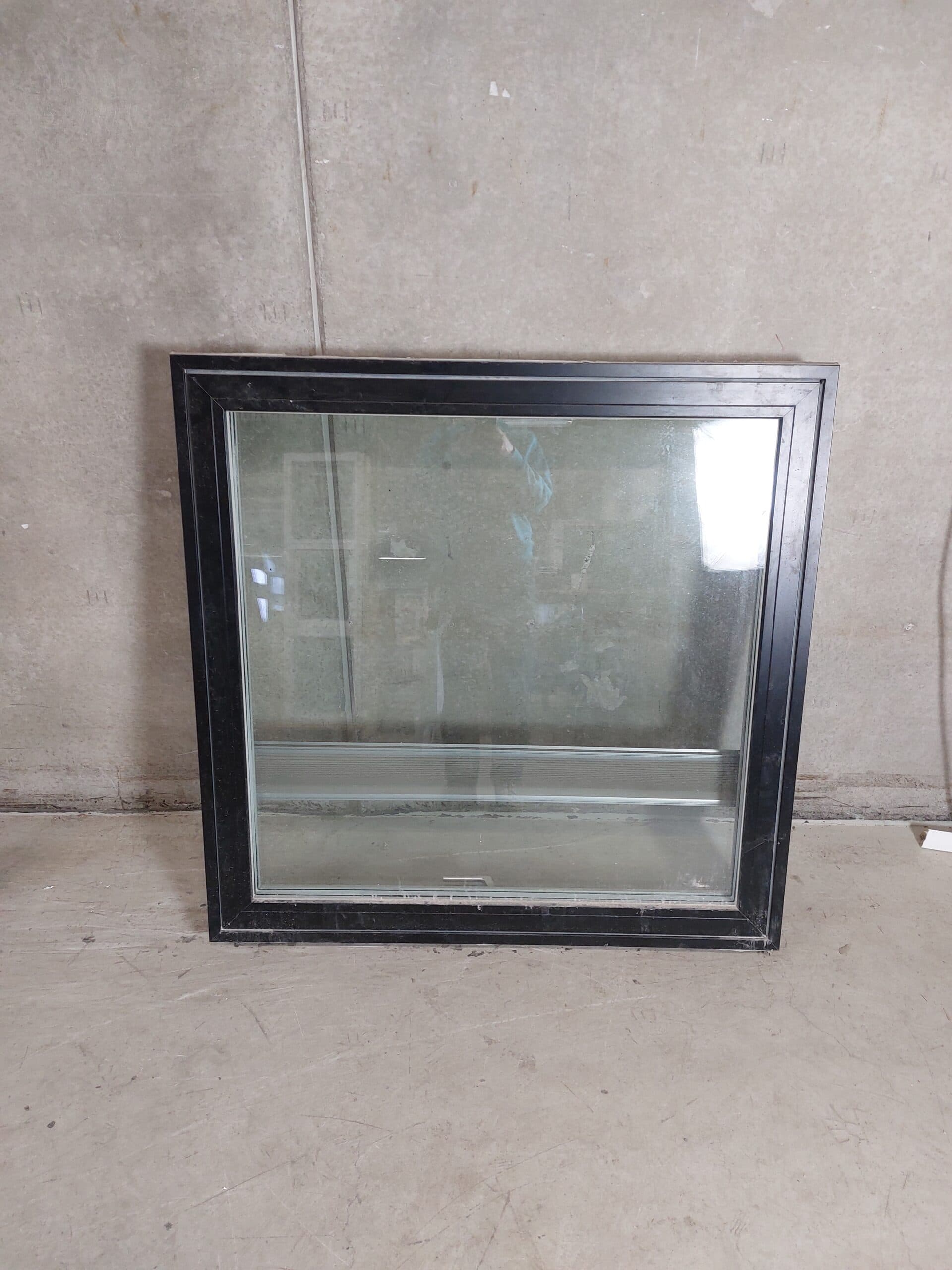 Topstyret vindue 118,3x116cm