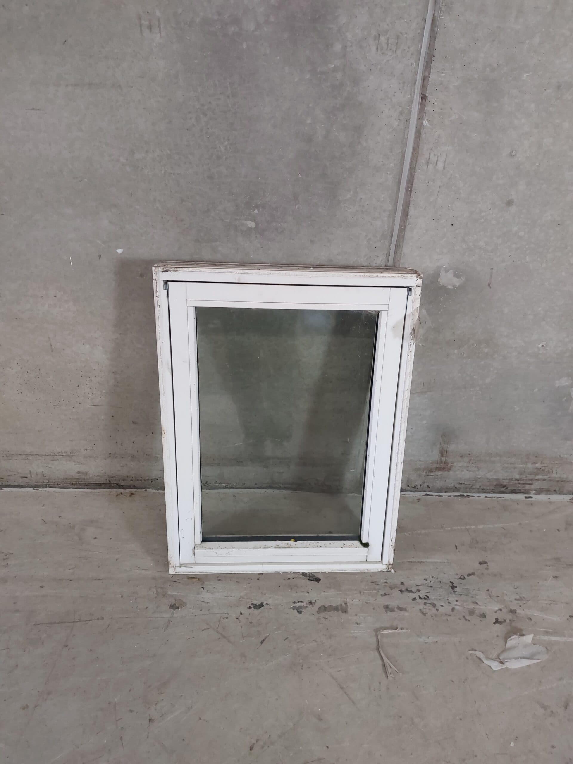 Tophængt vindue 59,5x79cm