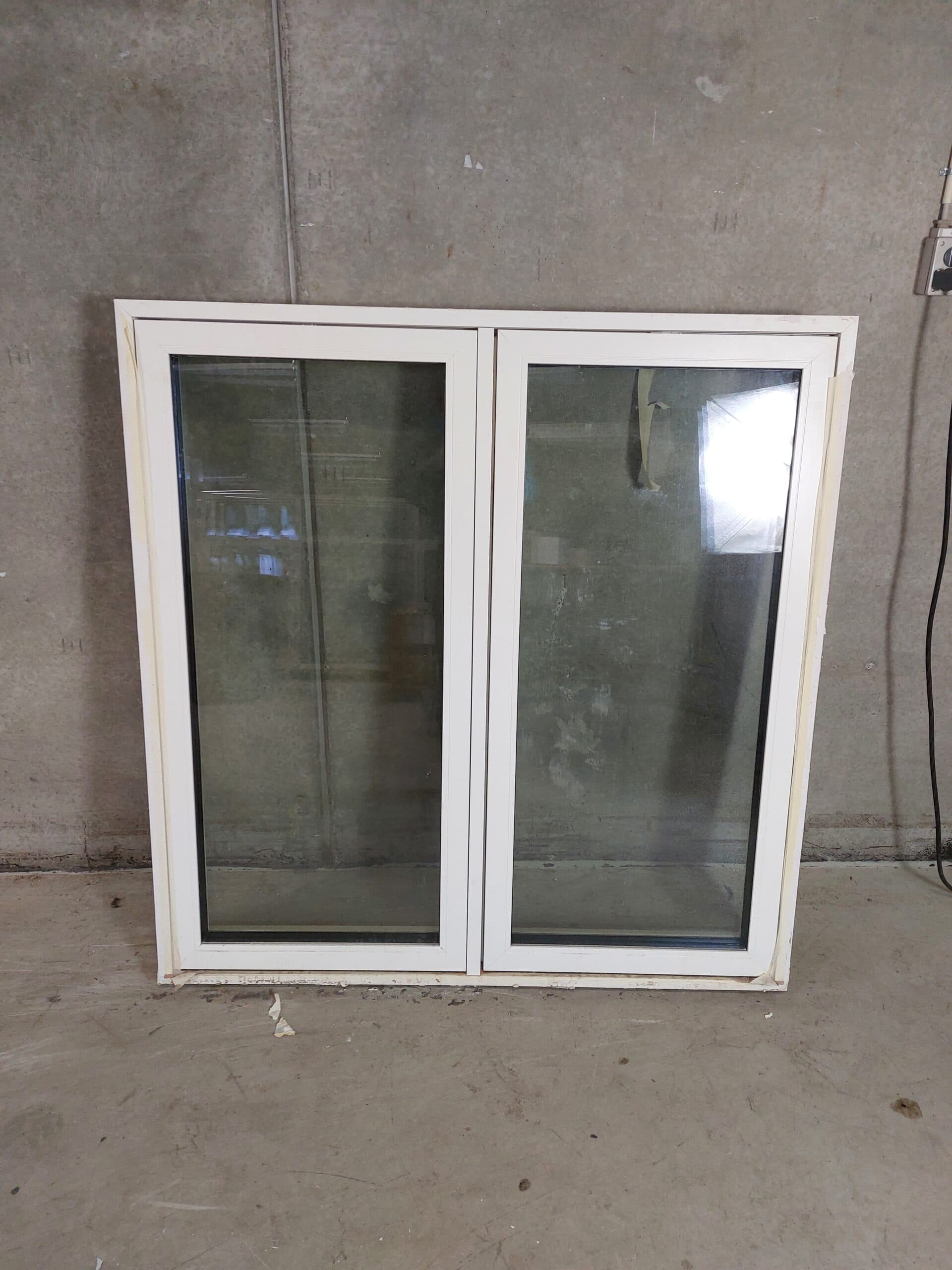 Sidehængt vindue 130x133cm