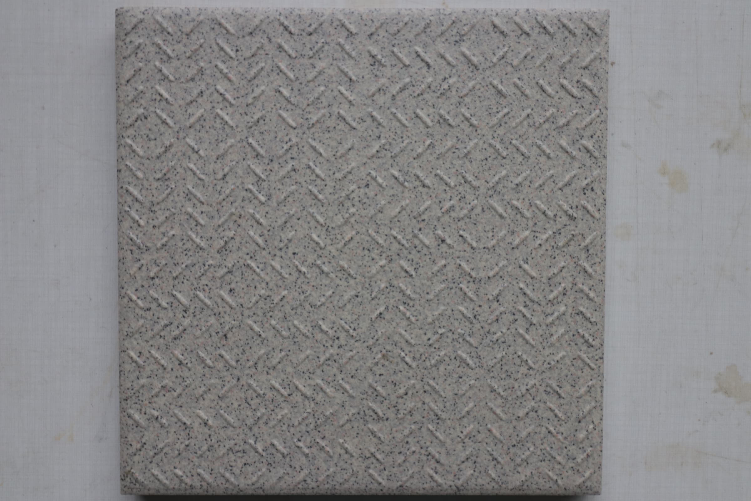 Gulv fliser skridsikker 15x15cm Pris pr m2 - 1