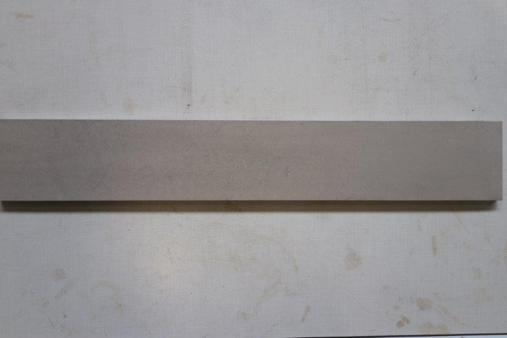 Uglaseret Lys grå keramik flise 10x60cm. Pris pr m²