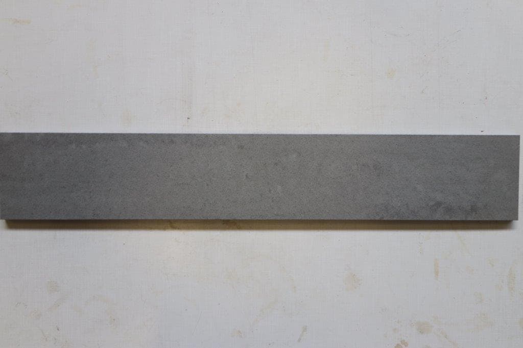 Uglaseret grå mat keramik flise 10x60cm. Pris pr m² - 1