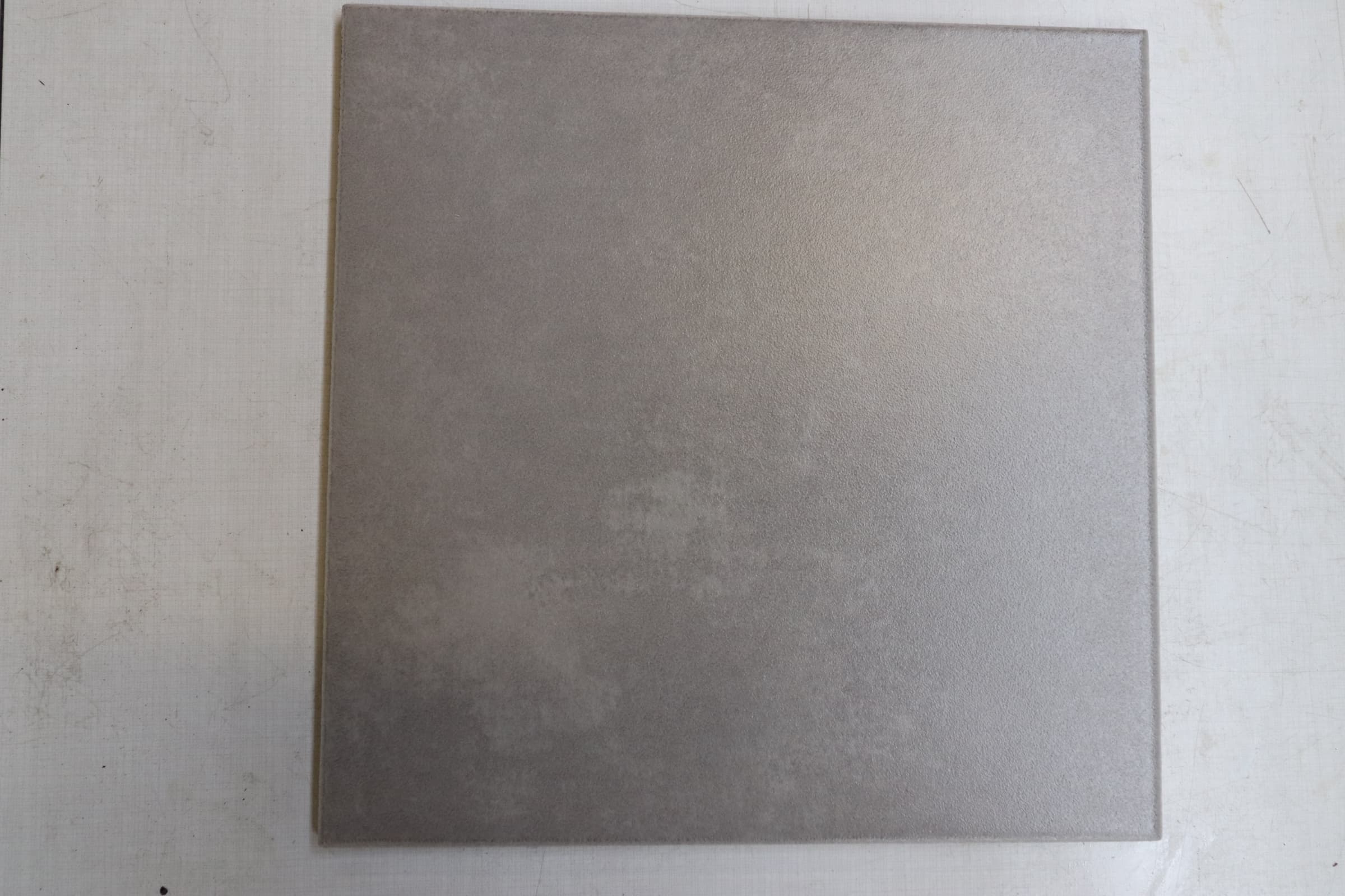 Glaseret keramik flise mørk grå 20×20 cm - 1