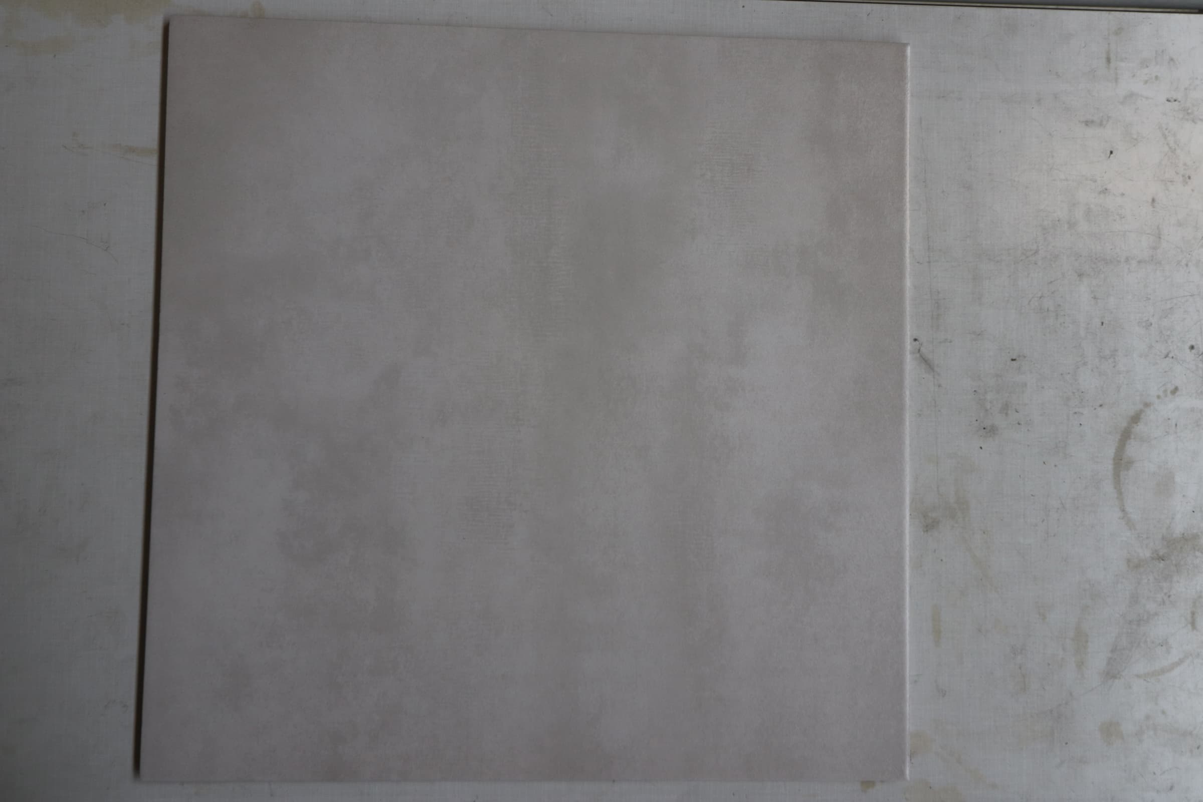 Glaseret keramik flise lys grå 45x45cm. Pris pr m² - 1